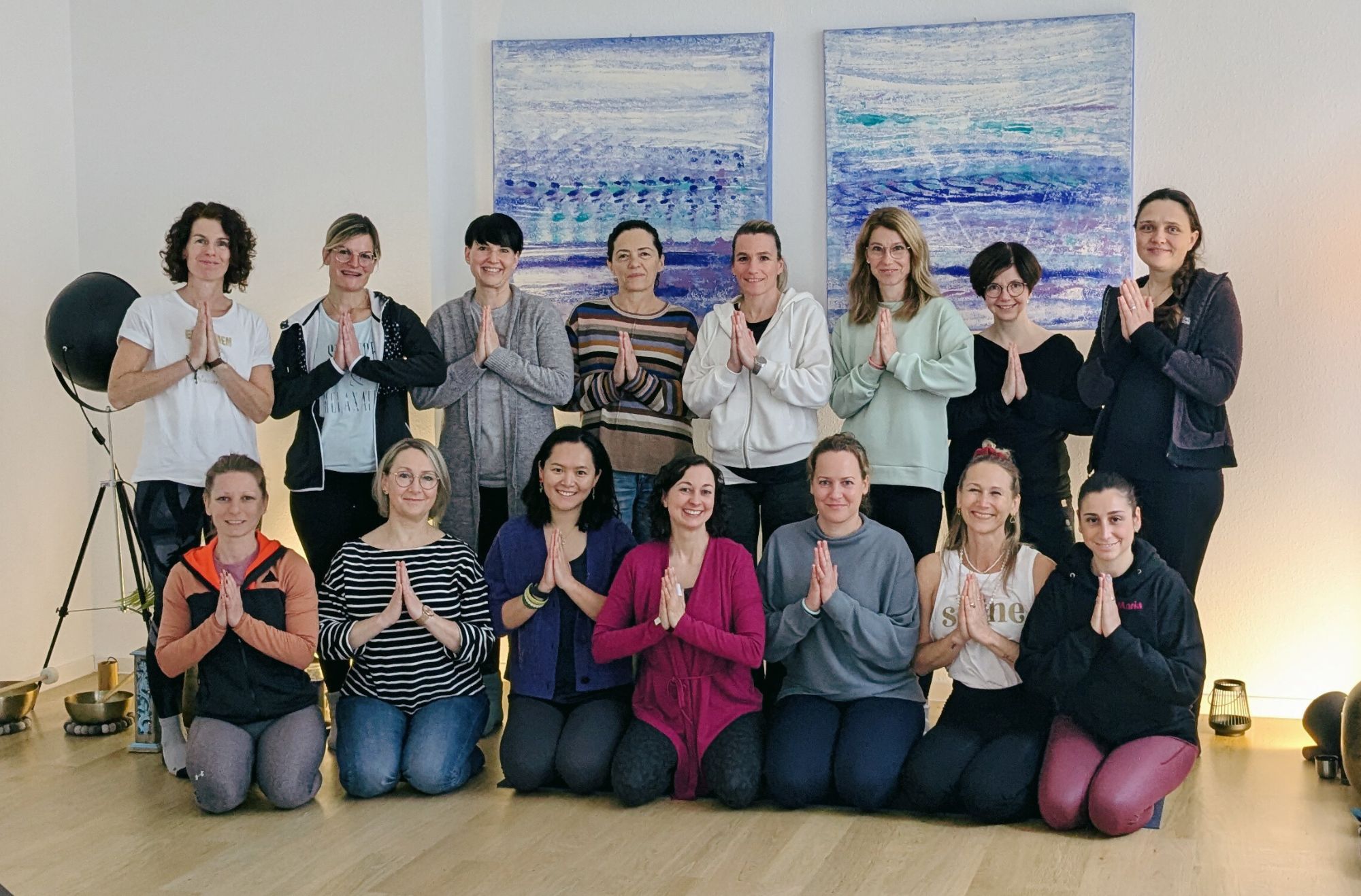 Gruppenbild 200h Yoga Basis-Ausbildung in der Yogastern Akademie